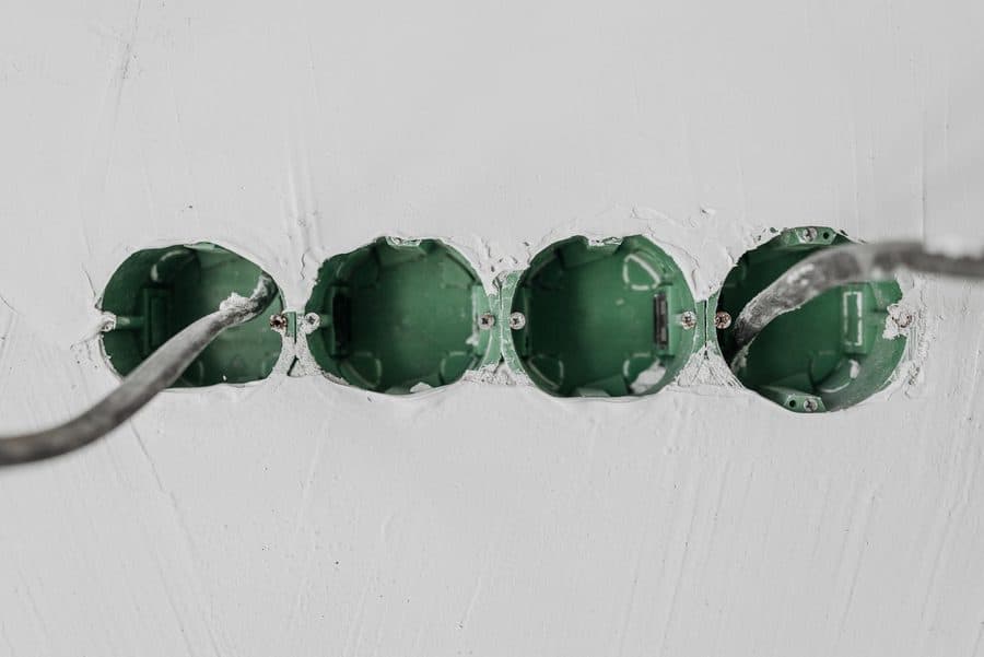 Boîtiers d'encastrement dans un mur